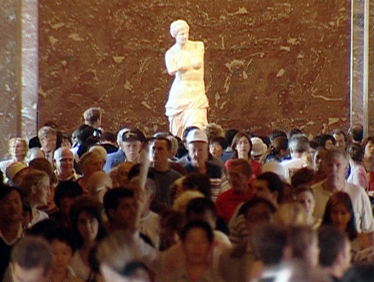 Visitors to the Louvre by Olivier Horn